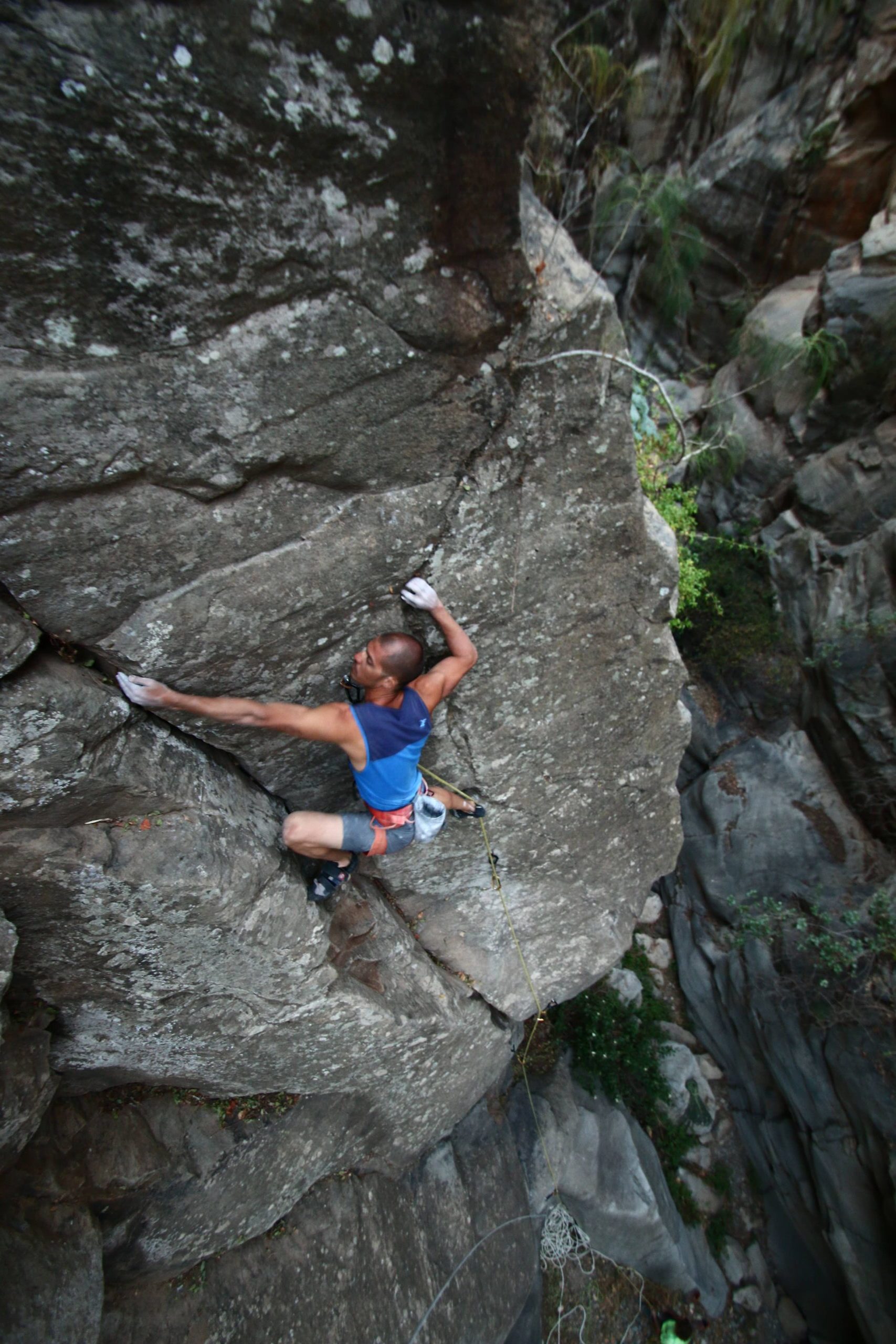 Comment vaincre la peur de la chute et du vol en escalade?
